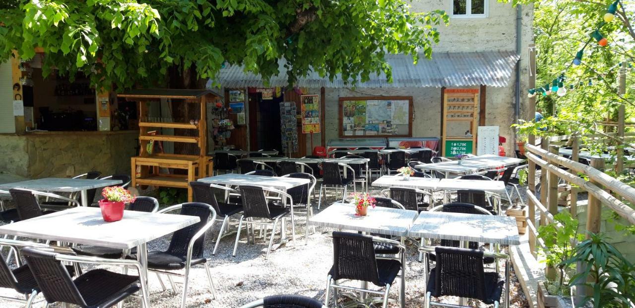 Les Acacias Camping 3*